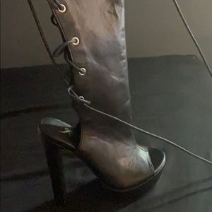 Open toe open heel Nelly Bernal Thigh High